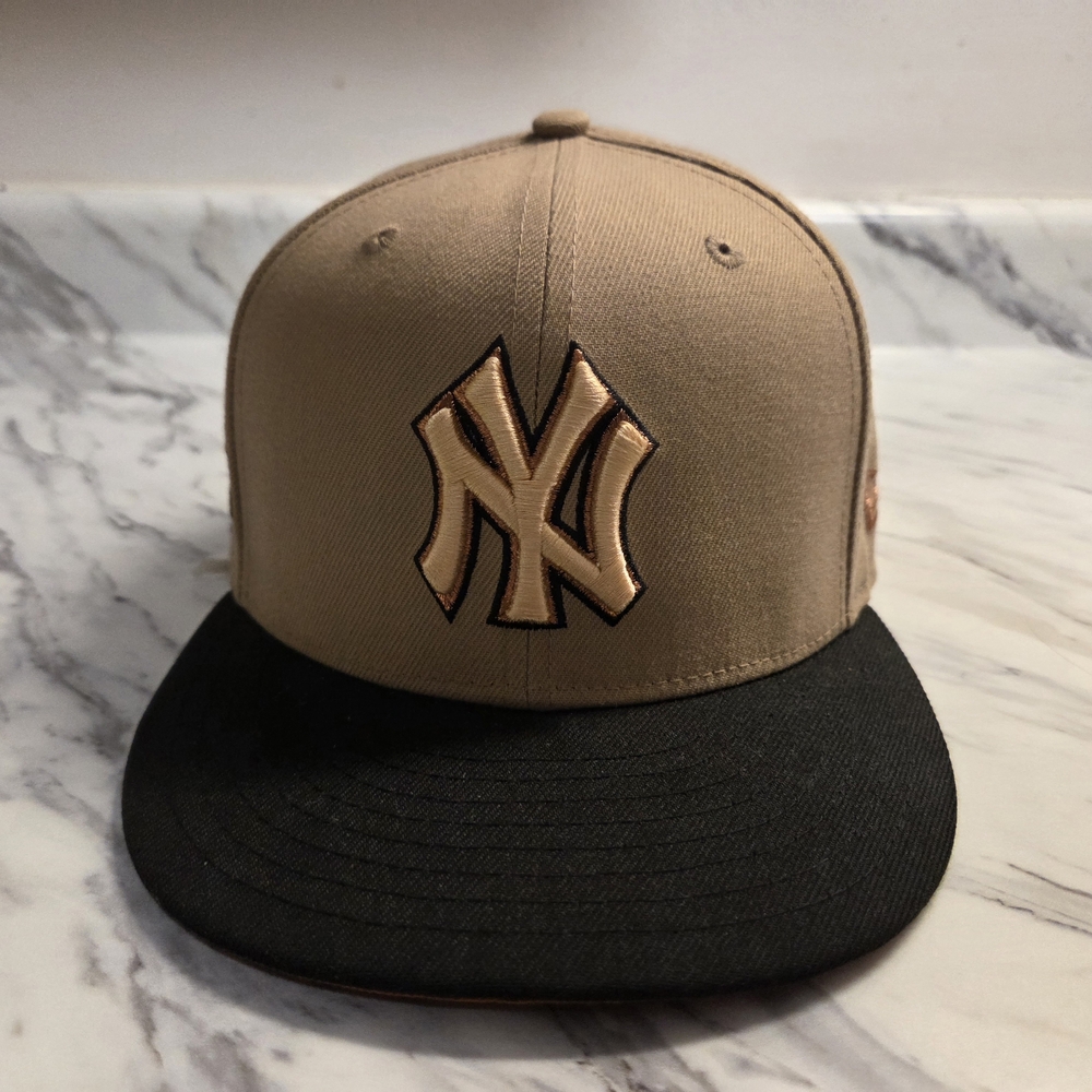 New York Yankees Tan and Black Cap. Size 7 3/4